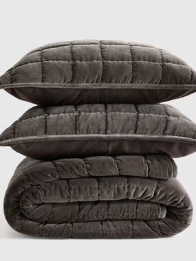 New full/queen velvet box quilt organic forest green